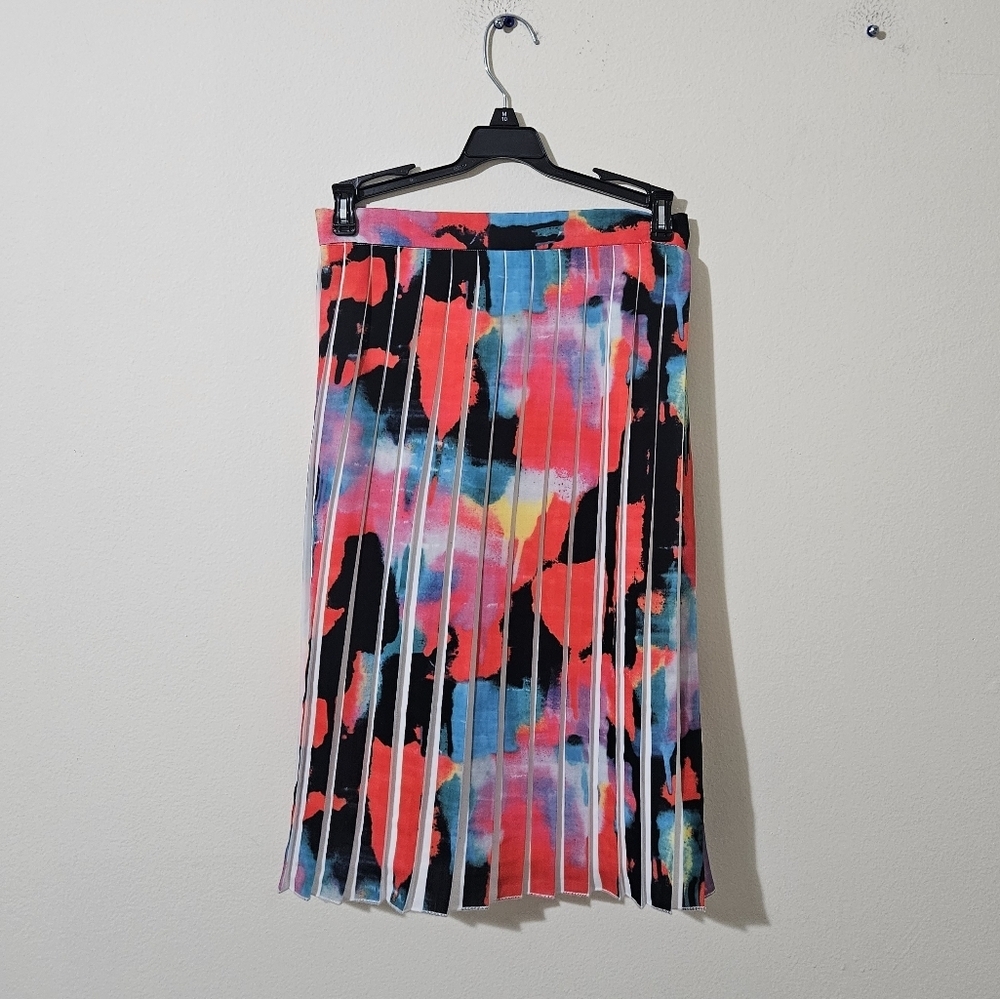 The Lines in Between Pleated Skirt
